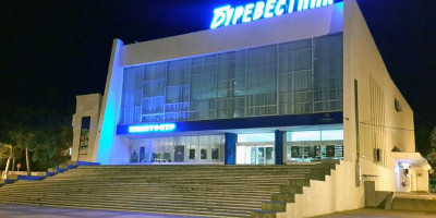 Кинотеатр «Буревестник» в Геленджике описание фото отзывы режим работы как проехать адрес телефон. Кинотеатр «Буревестник» в Геленджике описание фото отзывы режим работы как проехать адрес телефон.