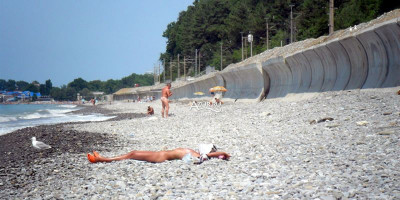 Нудистский пляж между Солоники и Лазаревское для туриста на лето 2024 года Нудистский пляж между Солоники и Лазаревское для туриста на лето 2024 года
